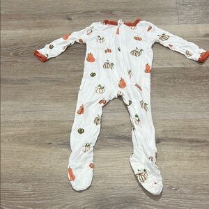 Kyte Baby 6-12 months Pumpkin Zippie